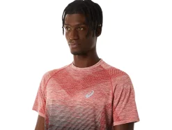 Store ASICS MEN SEAMLESS SHORT SLEEVE TOP Performance Black/Spice Latte