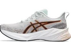 New ASICS NOVABLAST 3 LE Pure Aqua/Black