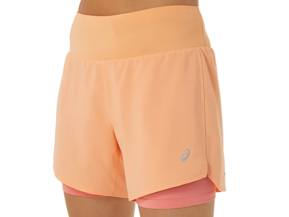 Best ASICS ROAD 2-N-1 5.5IN SHORT Summer Dune/Papaya